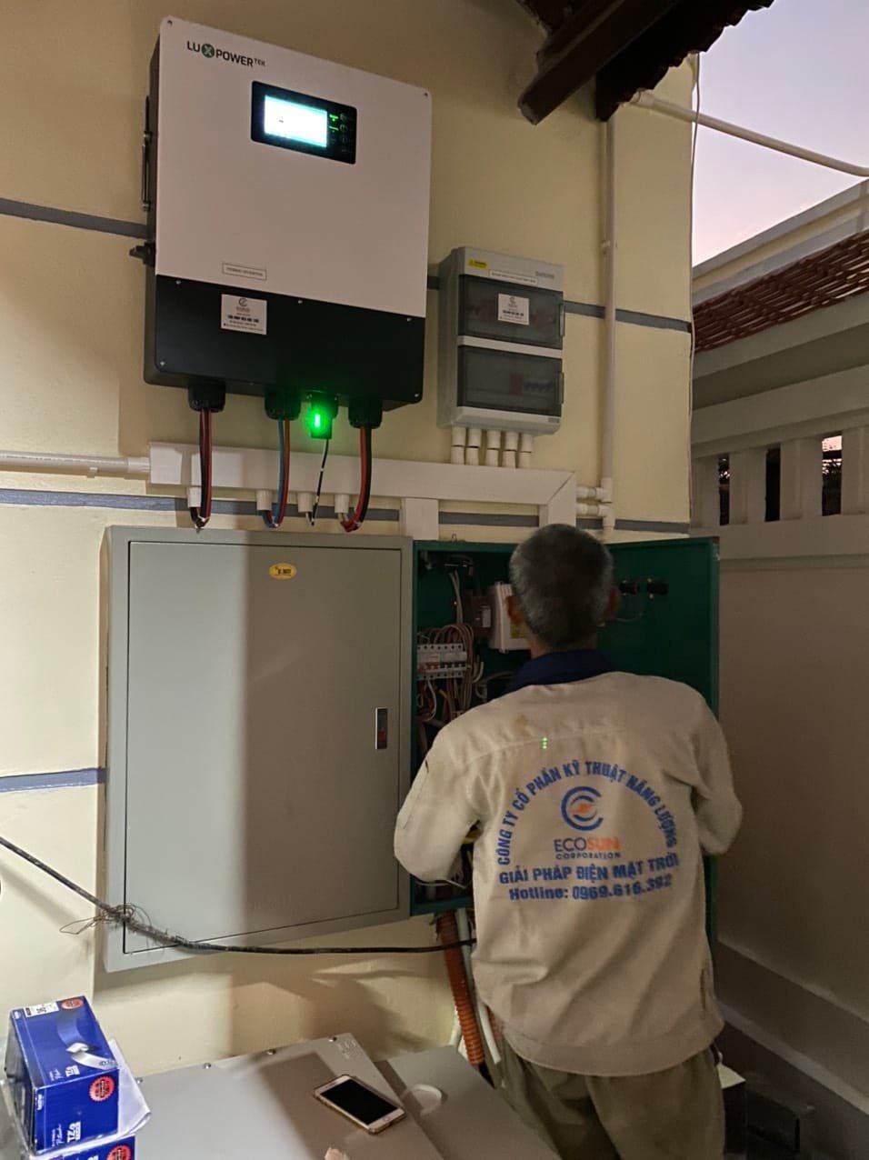 Biến tần Luxpower SNA 6kw