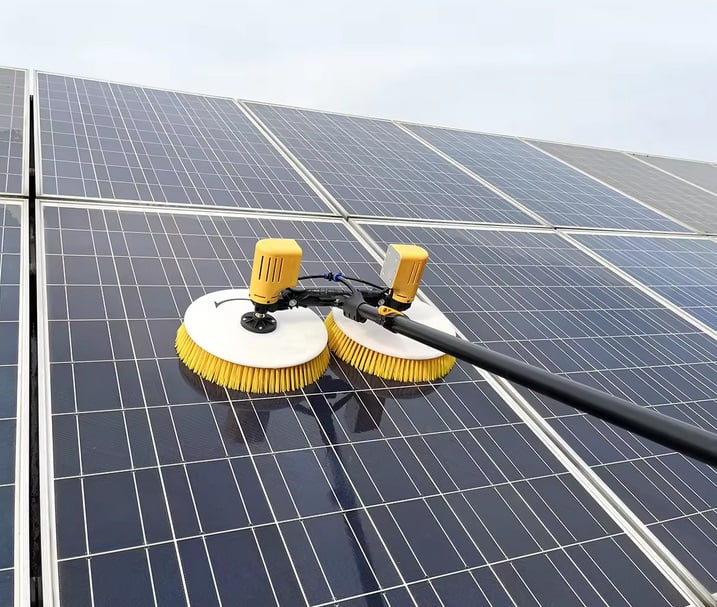 Vệ sinh tâm pin năng lượng mặt trời